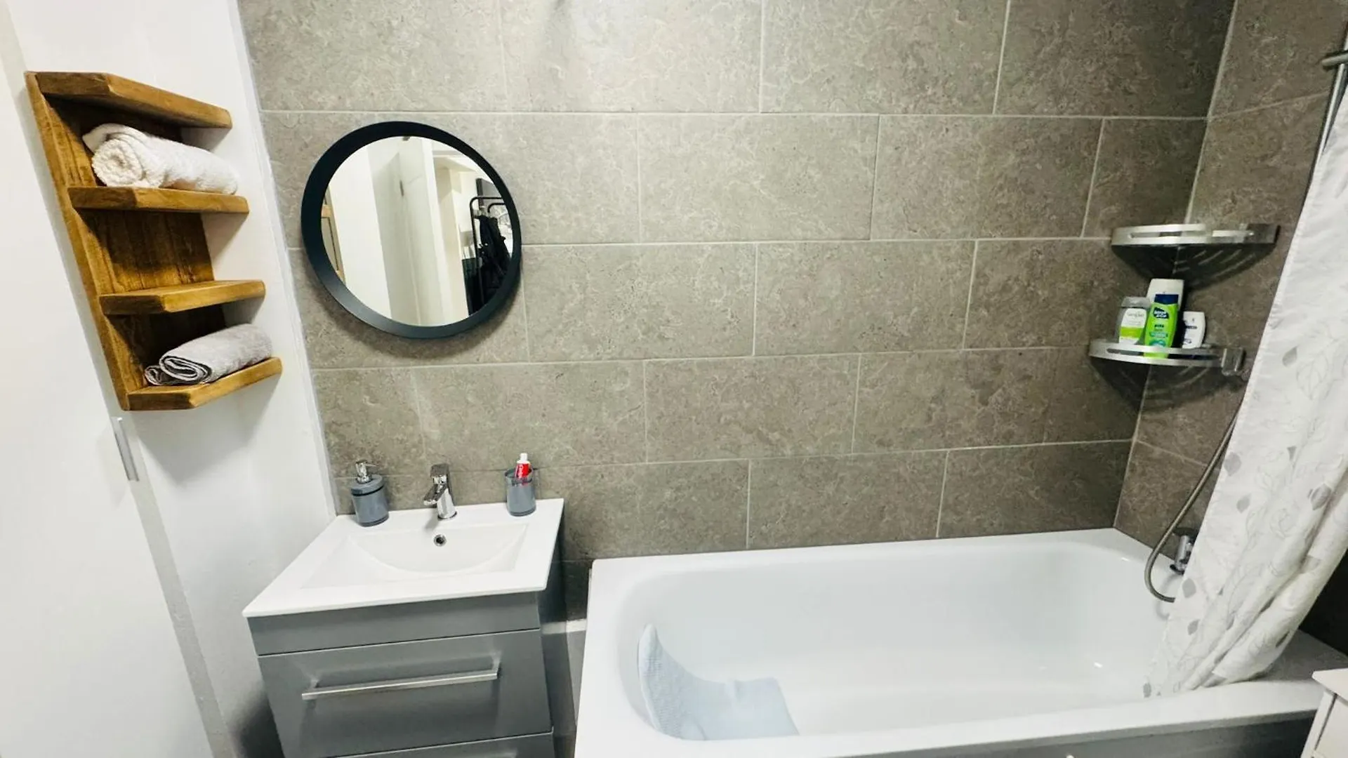 לונדון Gorgeous Rooms Near Canary Wharf